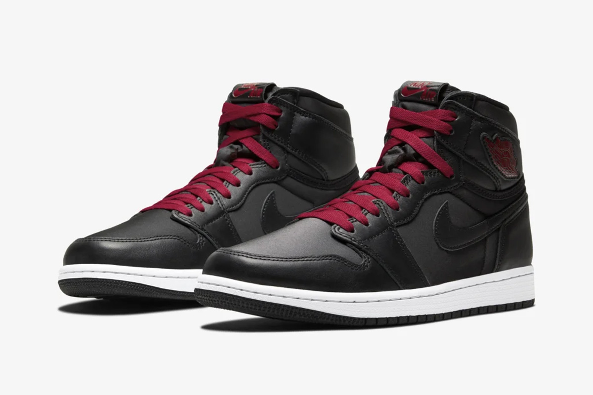 Nike Air Jordan 1 Satin Black: How 
